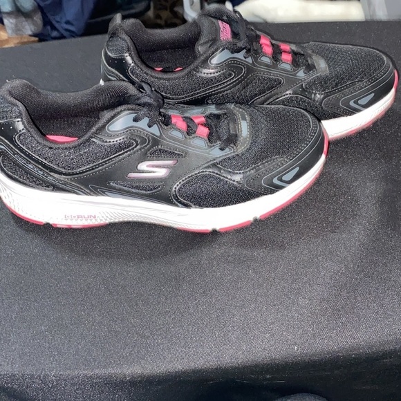 Skechers GO RUN CONSISTENT WO SIZE 10 Black and Pink Athletic Shoes CLEAN EUC - Picture 6 of 13